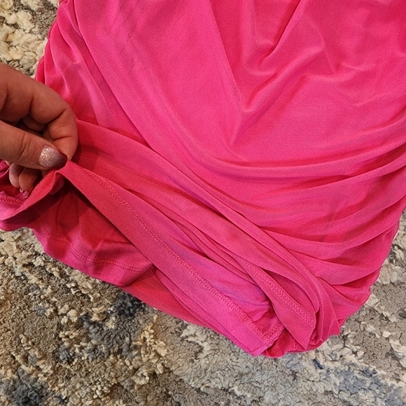 NWT House Of Harlow 2 Piece Skirt Crop Top Mesh Stretch Ruched Size XS Hot Pink - Picture 4 of 16